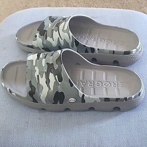 Cole Haan ZeroGrand Slides